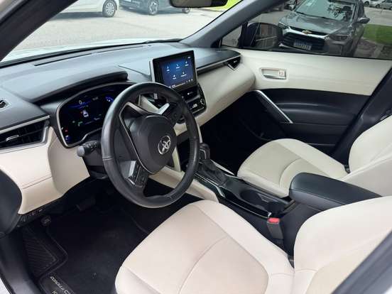 TOYOTA-COROLLA CROSS-2023