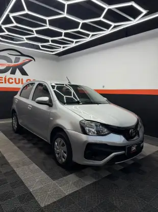 TOYOTA-ETIOS-2019