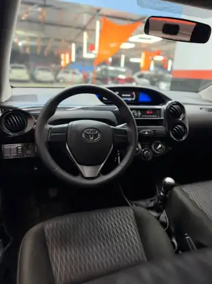 TOYOTA-ETIOS-2019