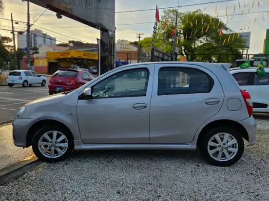 TOYOTA-ETIOS-1.3 X 16V FLEX 4P MANUAL TOYOTA-ETIOS-2016