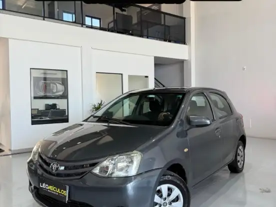 TOYOTA-ETIOS-1.3 X 16V FLEX 4P MANUAL TOYOTA-ETIOS-2014