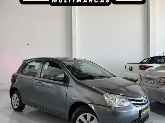 TOYOTA-ETIOS-1.3 X 16V FLEX 4P MANUAL TOYOTA-ETIOS-2014