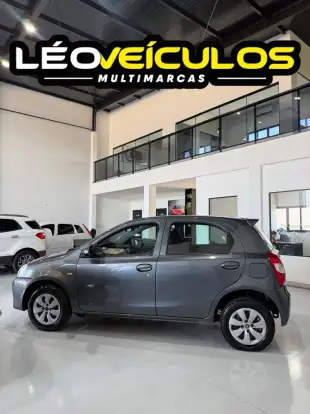 TOYOTA-ETIOS-2014
