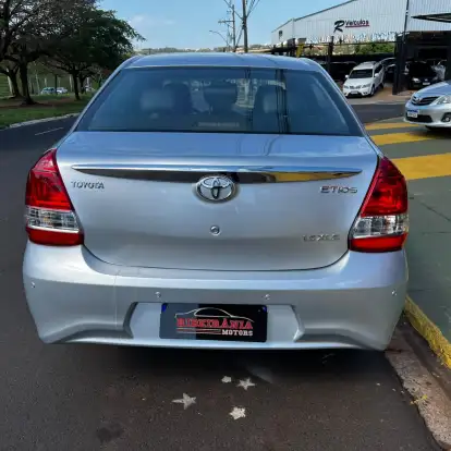 TOYOTA-ETIOS-2018