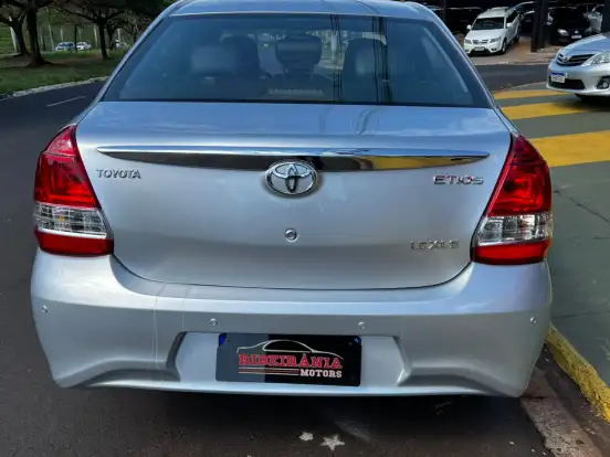 TOYOTA-ETIOS-1.5 XLS SEDAN 16V FLEX 4P AUTOMÁTICO TOYOTA-ETIOS-2018