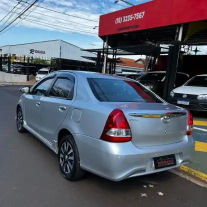 TOYOTA-ETIOS-1.5 XLS SEDAN 16V FLEX 4P AUTOMÁTICO TOYOTA-ETIOS-2018