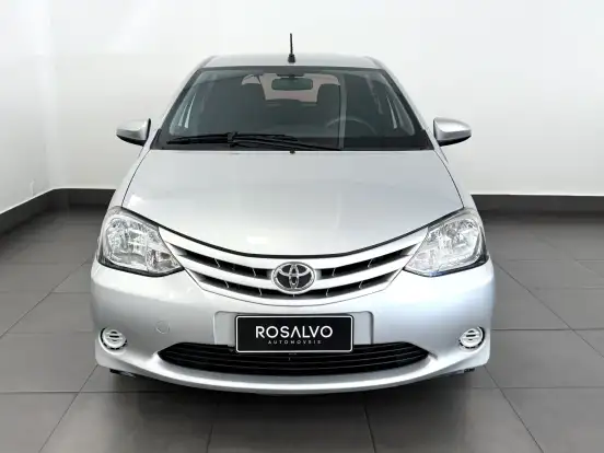 TOYOTA-ETIOS-2016