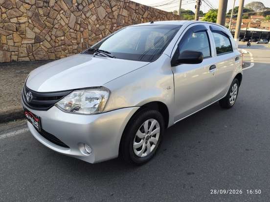 TOYOTA-ETIOS-2013