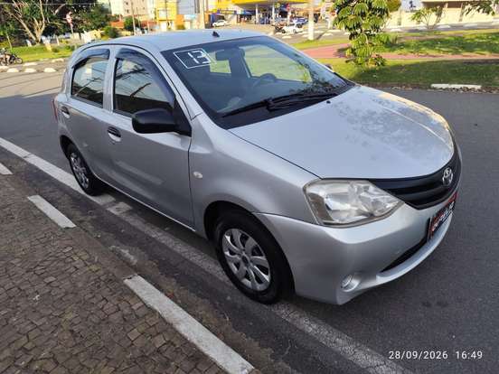 TOYOTA-ETIOS-1.3 16V FLEX 4P MANUAL TOYOTA-ETIOS-2013