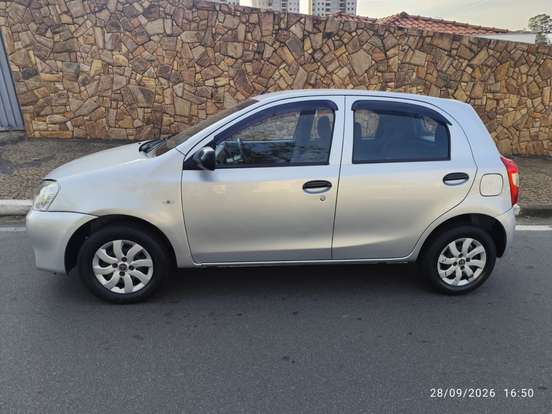 TOYOTA-ETIOS-1.3 16V FLEX 4P MANUAL TOYOTA-ETIOS-2013
