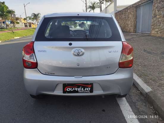 TOYOTA-ETIOS-2013