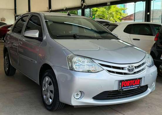 TOYOTA-ETIOS-2016