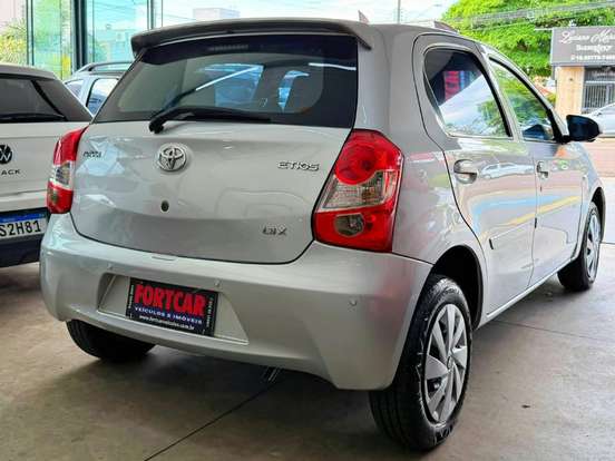 TOYOTA-ETIOS-1.3 X 16V FLEX 4P AUTOMÁTICO TOYOTA-ETIOS-2016