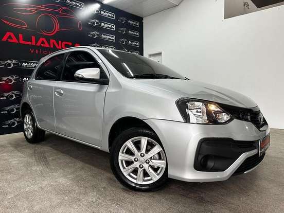 TOYOTA-ETIOS-2020