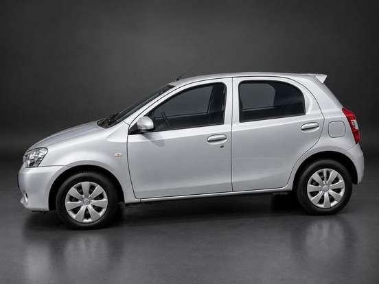 TOYOTA-ETIOS-2014