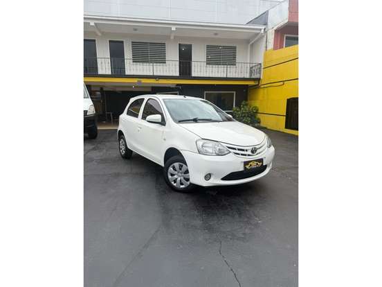TOYOTA-ETIOS-1.3 X 16V FLEX 4P MANUAL TOYOTA-ETIOS-2016