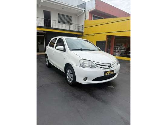 TOYOTA-ETIOS-2016
