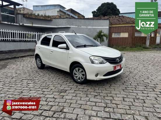 TOYOTA-ETIOS-1.3 X 16V FLEX 4P MANUAL TOYOTA-ETIOS-2016