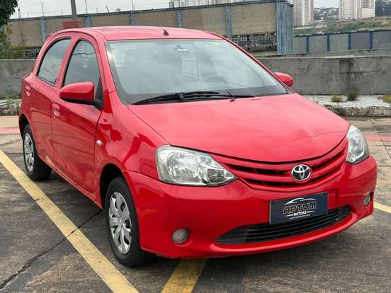 TOYOTA-ETIOS-2014