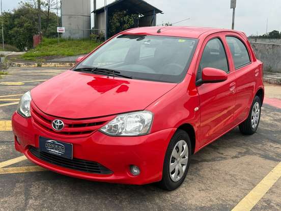 TOYOTA-ETIOS-2014