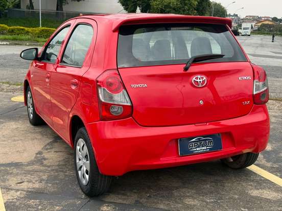 TOYOTA-ETIOS-1.3 X 16V FLEX 4P MANUAL TOYOTA-ETIOS-2014