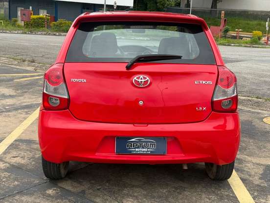 TOYOTA-ETIOS-2014