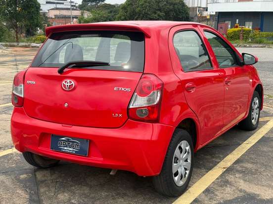 TOYOTA-ETIOS-2014