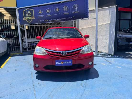 TOYOTA-ETIOS-2013
