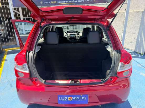 TOYOTA-ETIOS-1.3 XS 16V FLEX 4P MANUAL TOYOTA-ETIOS-2013