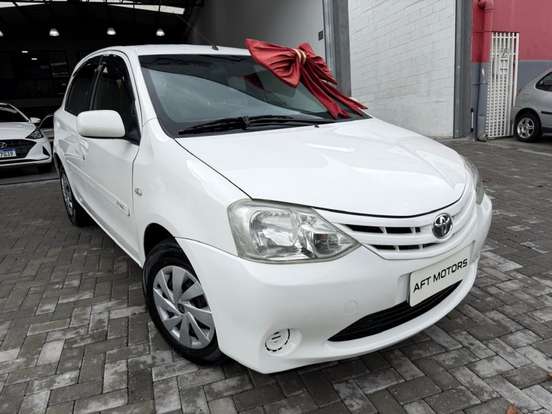 TOYOTA-ETIOS-2013