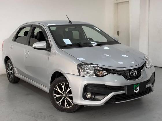 TOYOTA ETIOS 1.5 PLATINUM 16V FLEX 4P AUTOMÁTICO