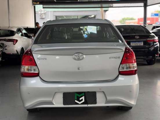 TOYOTA-ETIOS-2016
