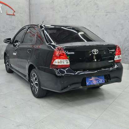 TOYOTA-ETIOS-2018