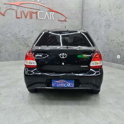 TOYOTA-ETIOS-2018