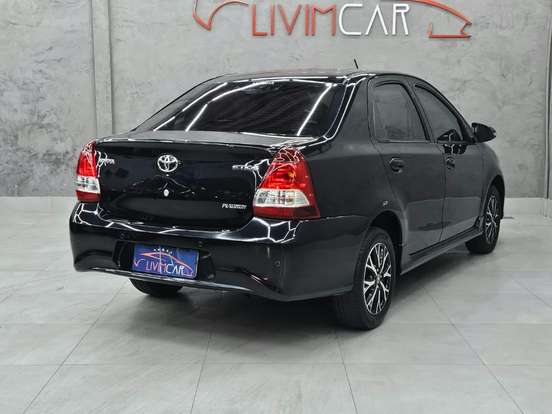 TOYOTA-ETIOS-1.5 PLATINUM SEDAN 16V FLEX 4P AUTOMÁTICO TOYOTA-ETIOS-2018