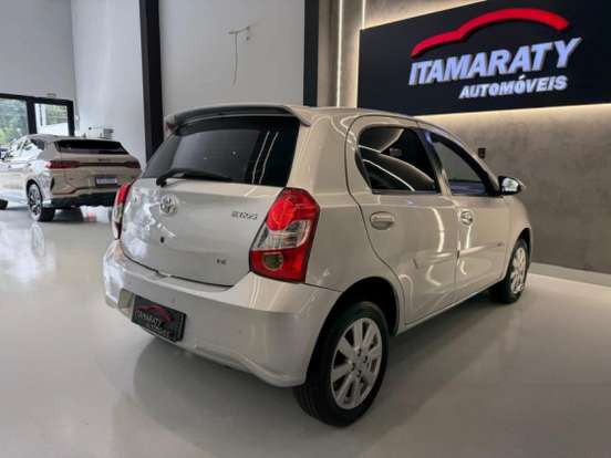TOYOTA-ETIOS-2020