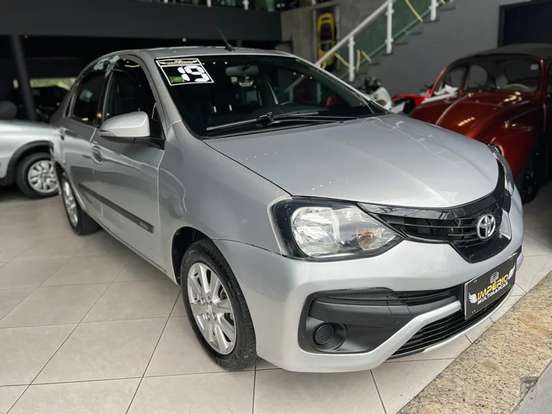 TOYOTA-ETIOS-1.5 X PLUS SEDAN 16V FLEX 4P AUTOMÁTICO TOYOTA-ETIOS-2018