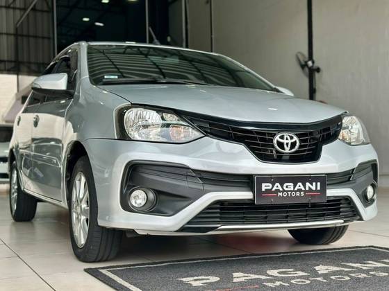 TOYOTA ETIOS 1.5 X PLUS SEDAN 16V FLEX 4P AUTOMÁTICO
