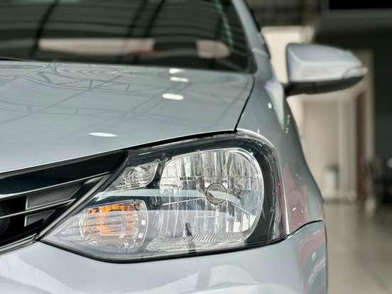 TOYOTA-ETIOS-2020