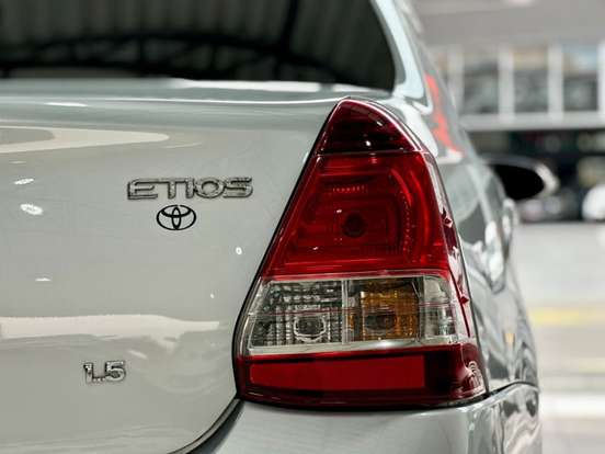 TOYOTA-ETIOS-1.5 X PLUS SEDAN 16V FLEX 4P AUTOMÁTICO TOYOTA-ETIOS-2020
