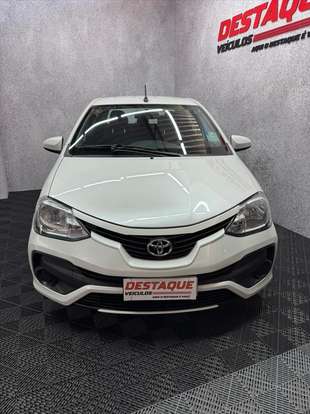 TOYOTA-ETIOS-2017
