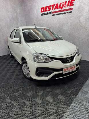 TOYOTA-ETIOS-2017