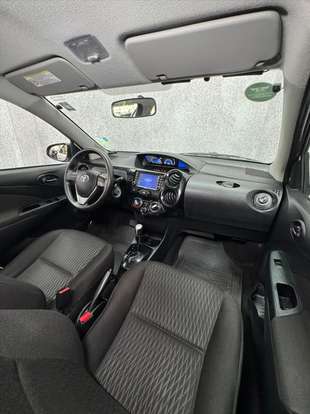 TOYOTA-ETIOS-2017