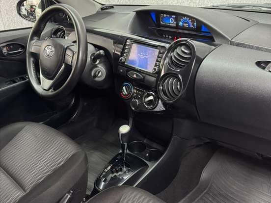 TOYOTA-ETIOS-1.5 X SEDAN 16V FLEX 4P AUTOMÁTICO TOYOTA-ETIOS-2017