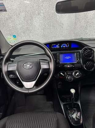 TOYOTA-ETIOS-2017