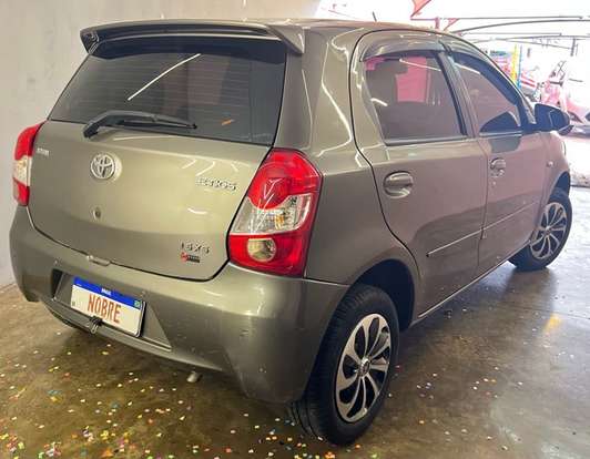 TOYOTA-ETIOS-1.5 XS 16V FLEX 4P AUTOMÁTICO TOYOTA-ETIOS-2017