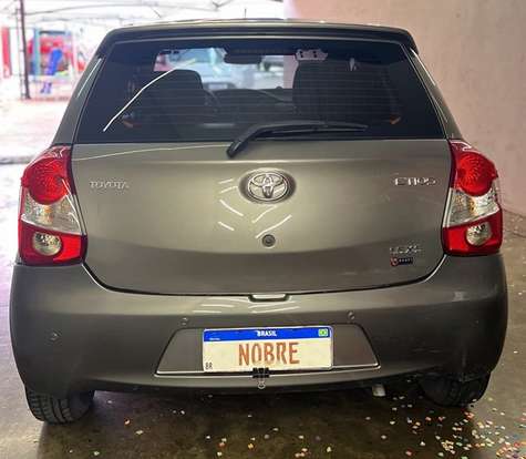 TOYOTA-ETIOS-2017