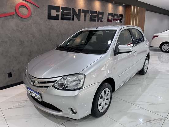 TOYOTA-ETIOS-2015