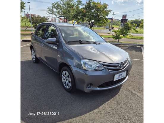 TOYOTA-ETIOS-2015
