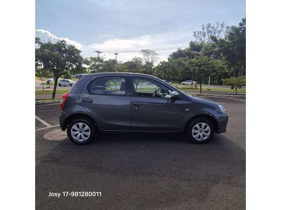 TOYOTA-ETIOS-1.5 XS 16V FLEX 4P MANUAL TOYOTA-ETIOS-2015